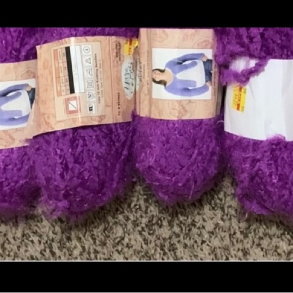 Yarn Bee Cameo Bulky Yarn- Light Tamarin - 4 Skeins